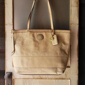 Coach Cream Patent Leather Signature C Stitched Shoulder/Handbag Purse - F19198
